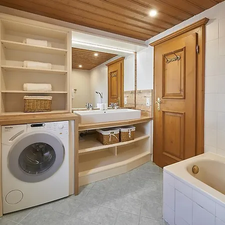 Zirmhof Apartment